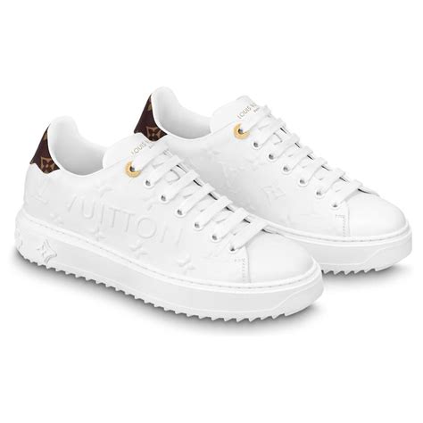 louis vuitton white leather sneakers.